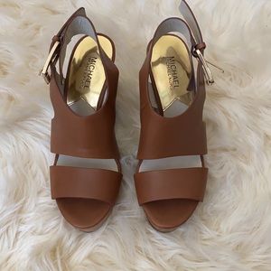 Michael Kors wedge size 7.5